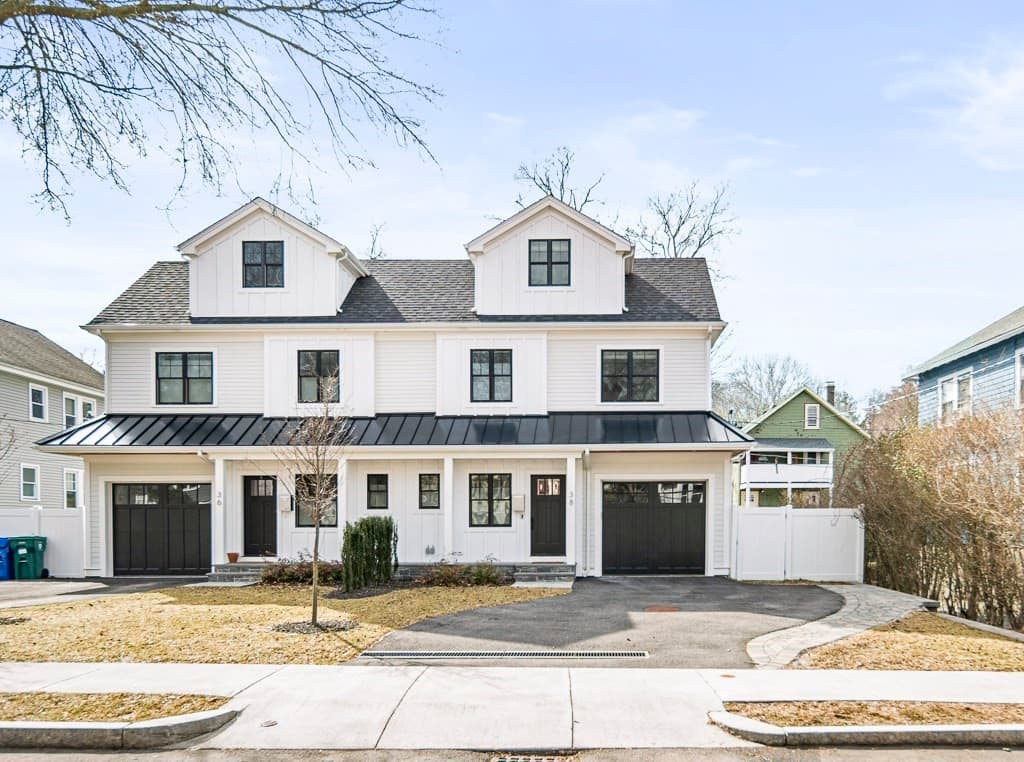 36-38 Whittemore Rd 38, Newton, Massachusetts 02458