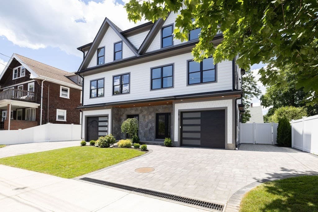 28 Howard St 2, Waltham, Massachusetts