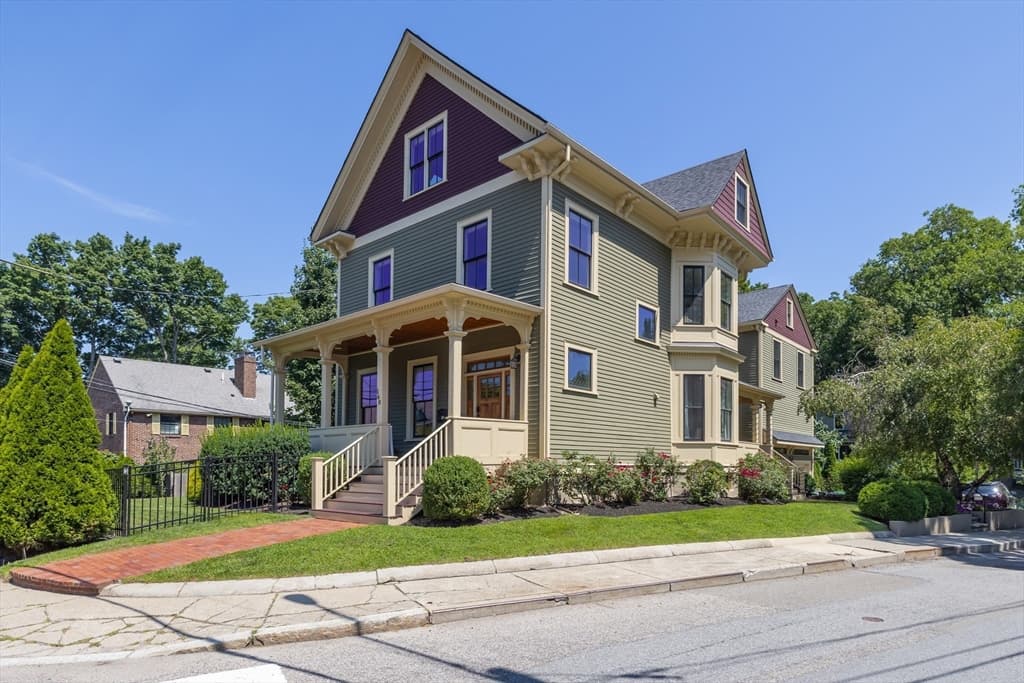 160 Walnut St A, Newton, Massachusetts