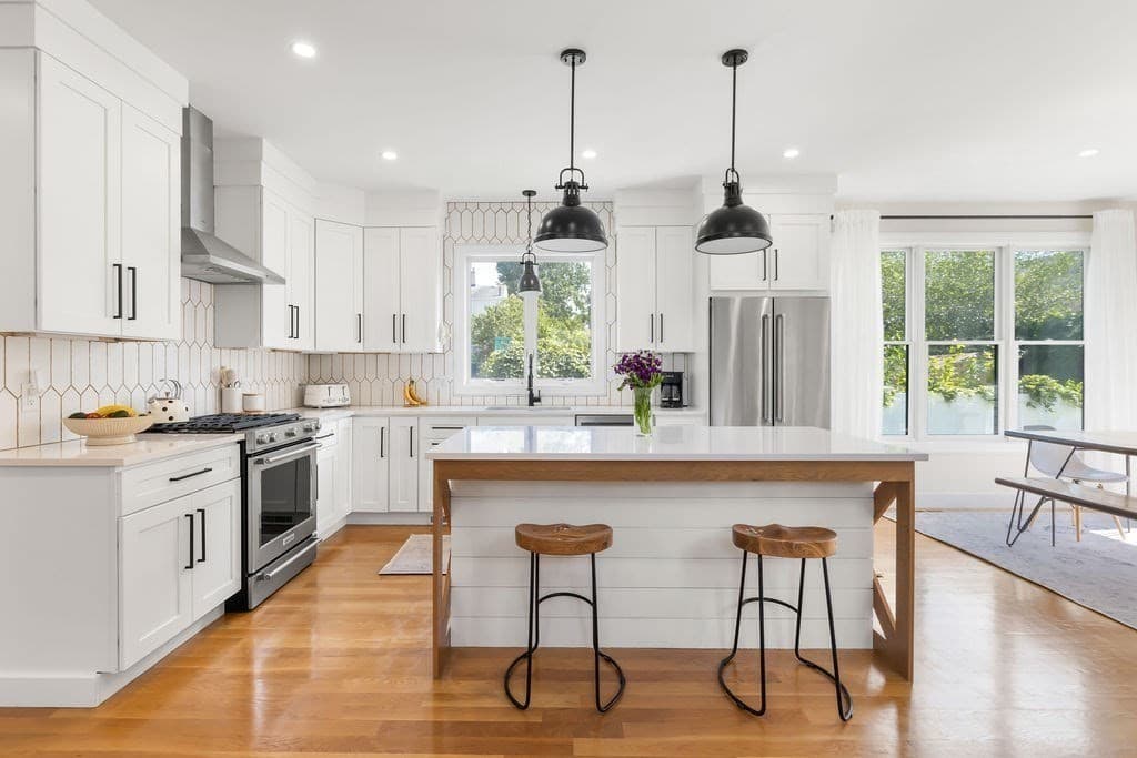 167 Chapel St 167, Newton, Massachusetts 02458