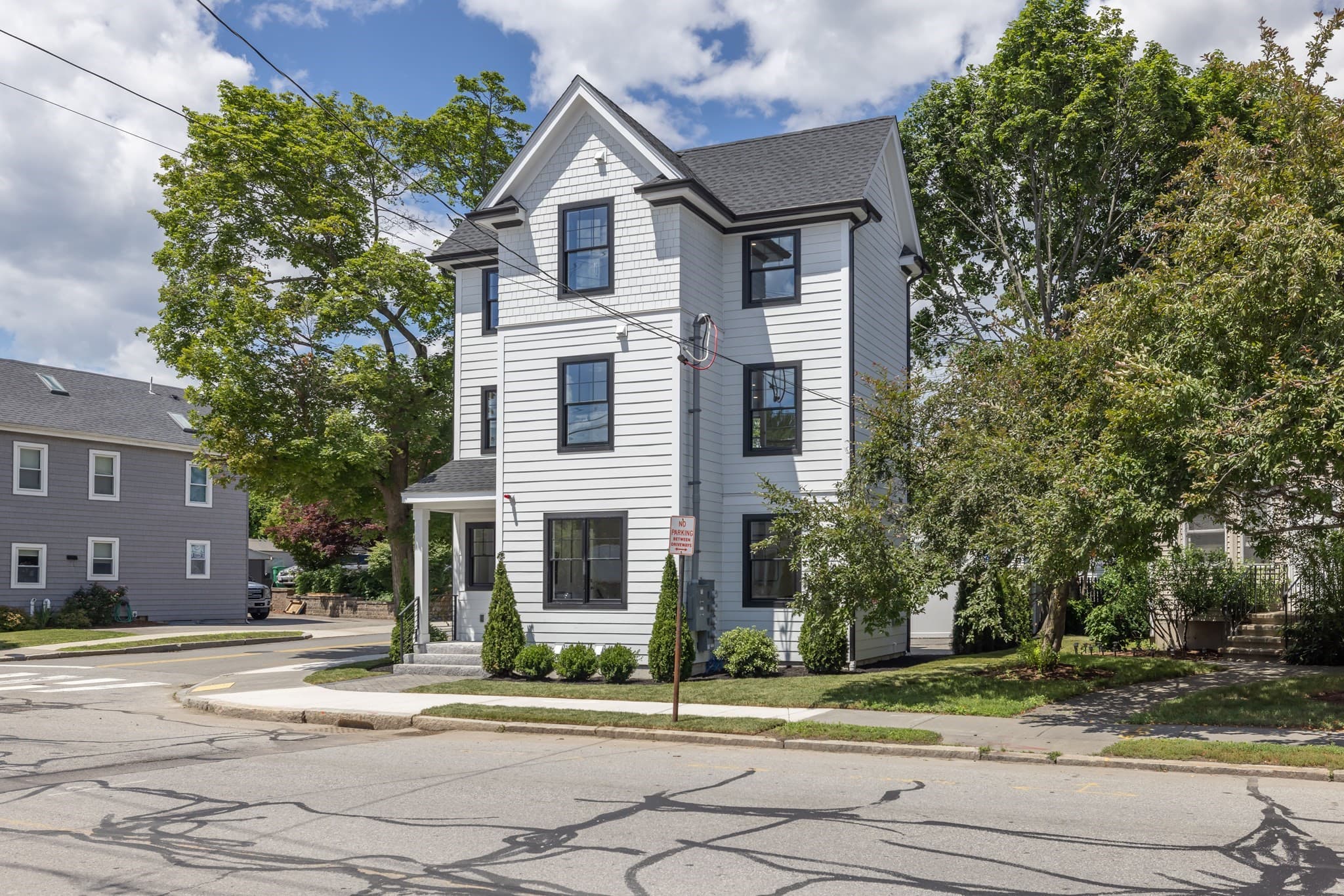43 Crafts St 2, Newton, Massachusetts 02458